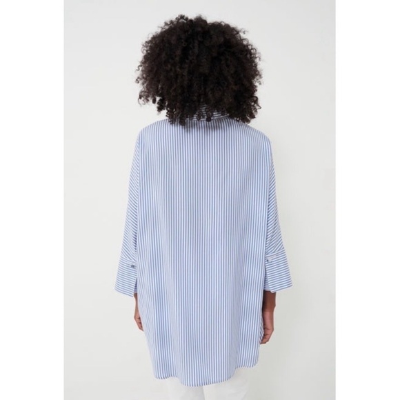 Tuckernuck Willow Striped Blue Blouse Medium EUC - Picture 5 of 7